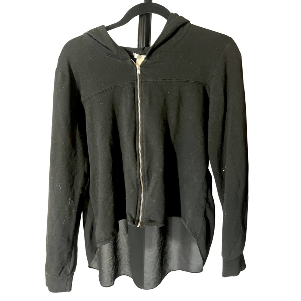 DONATED SHEER HOOD